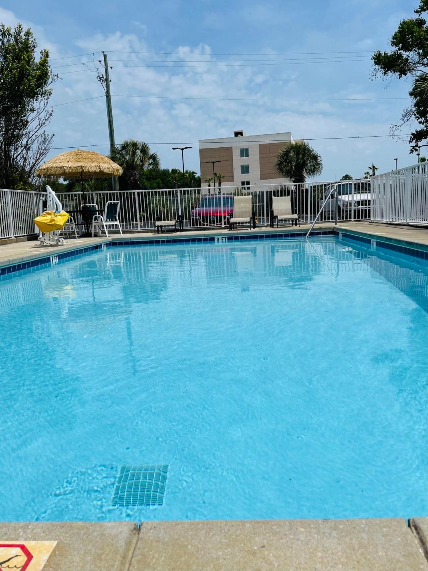 Days Inn By Wyndham Fort Walton Beach Exterior photo